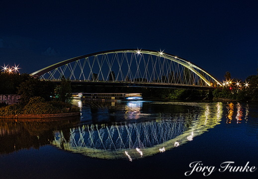 A7300105